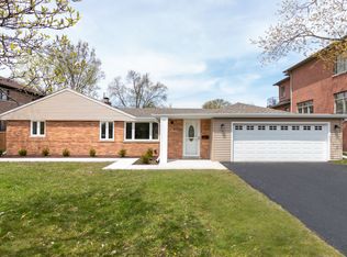 2092 De Cook Ave, Park Ridge, IL 60068