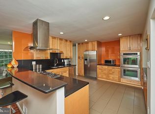 3807 36th Rd N, Arlington, VA 22207