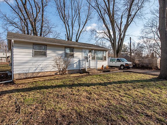 2nd image of 107 Bellevue Dr