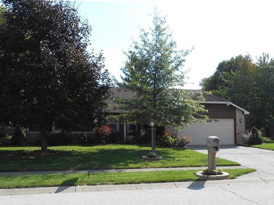 1st image of 1029 Briarwood Dr