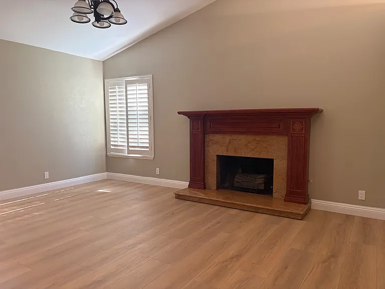 18708 Mandy St — Photo 5