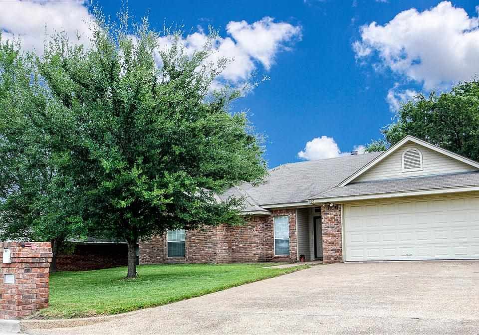 1st image of 605 Brushy Creek Dr