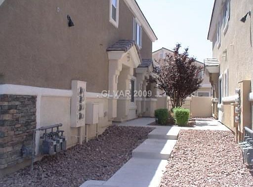 2nd image of 3209 Orange Orchid Pl Unit 2
