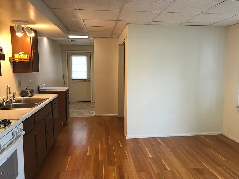 38 N 6th St — Photo 5