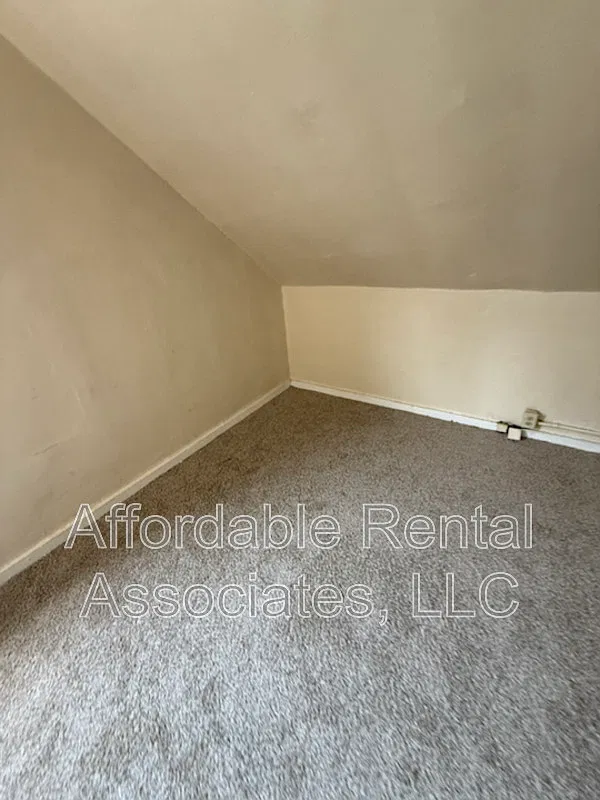 1 bed, 1.0 bath, $837 — Photo 4