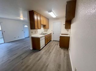 122 James St, Modesto, CA 95354