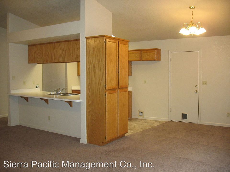2nd image of 2490 California St