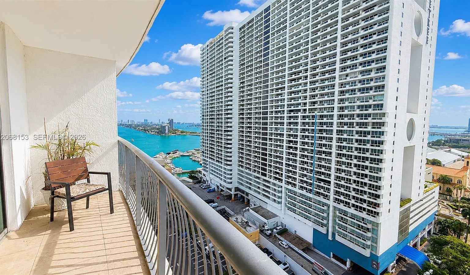 Opera Tower Condo — Photo 2