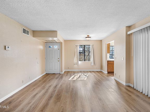 3rd image of 2554 Olive Dr APT 101