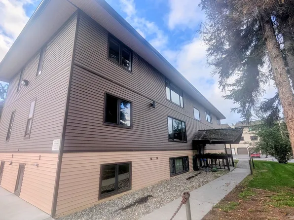 28 Glacier Ave APT 5, Fairbanks, AK 99701