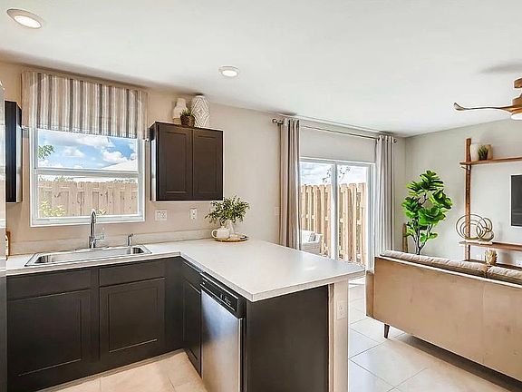 3rd image of 545 NE 4th St #545