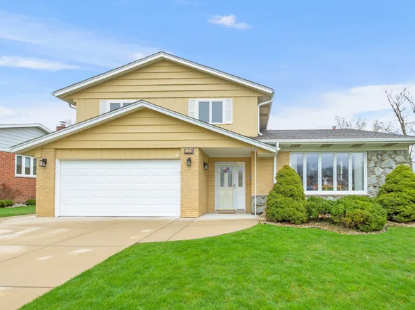 15329 Oak Rd, Oak Forest, IL 60452