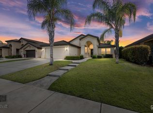 4913 Au Chocolat Dr, Bakersfield, CA 93311