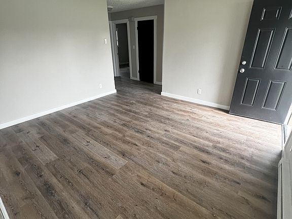 3rd image of 131 Dillon Dr APT A