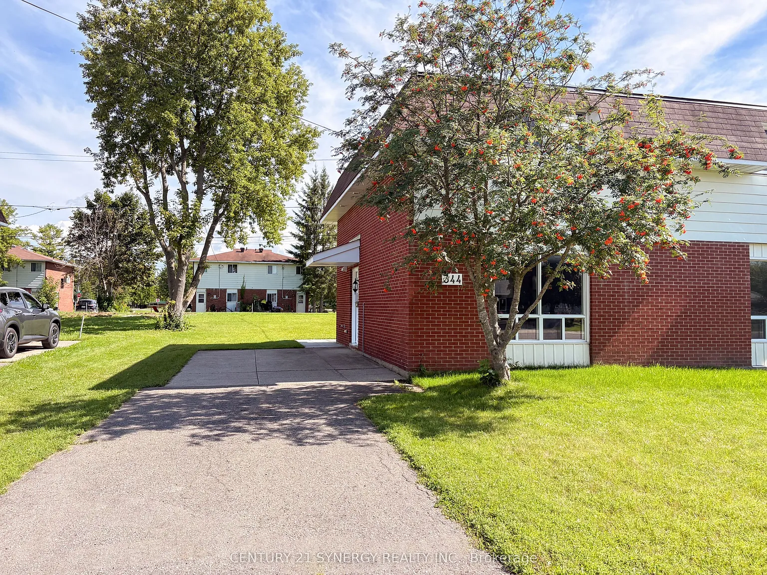 3 bed, $2,750 — Photo 2