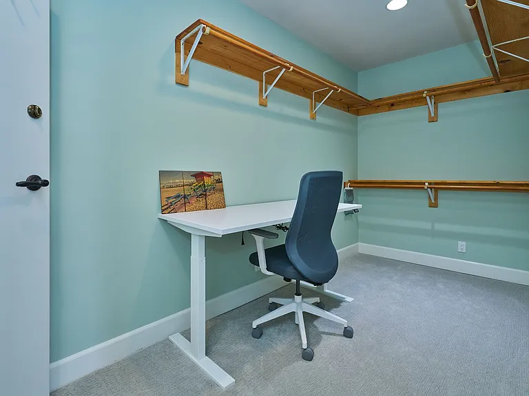 151 Napoleon St — Photo 44