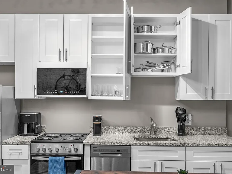 59 Rhode Island Ave NW #2 — Photo 12