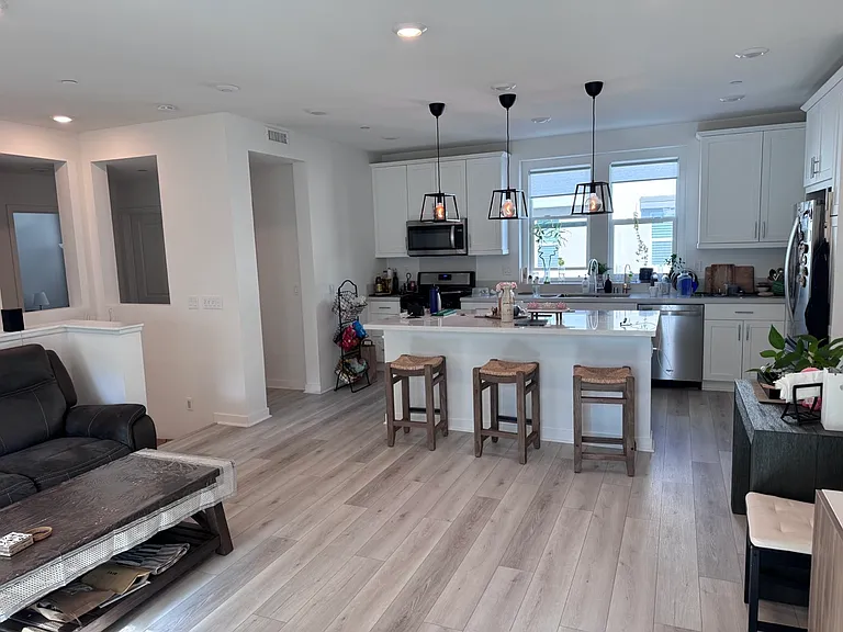 Living/Kitchen
