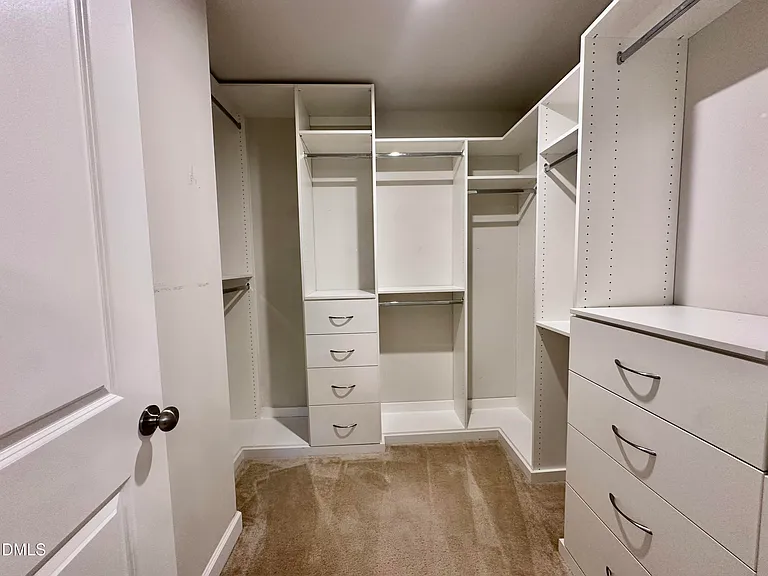 124 Orvis Dr — Photo 16