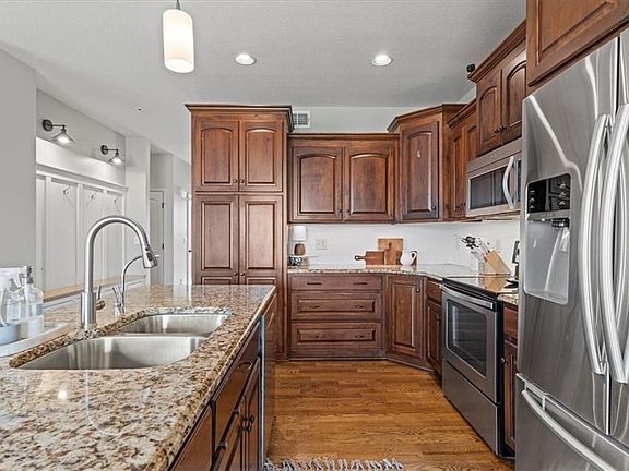 3rd image of 12368 S Lincoln St