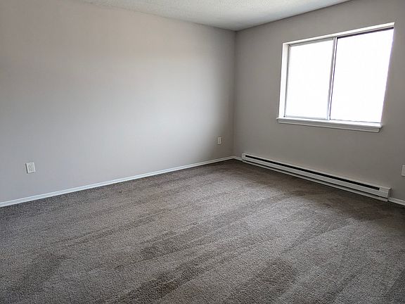5th image of 86 Sherman Ave APT 11