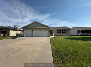 4075 Lillie Dr, Grand Island, NE 68803