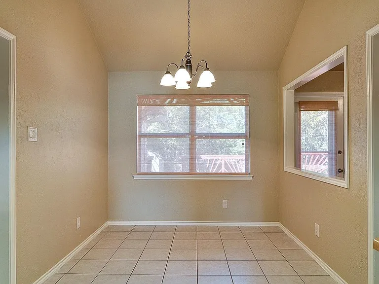 316 Bremen Dr — Photo 11
