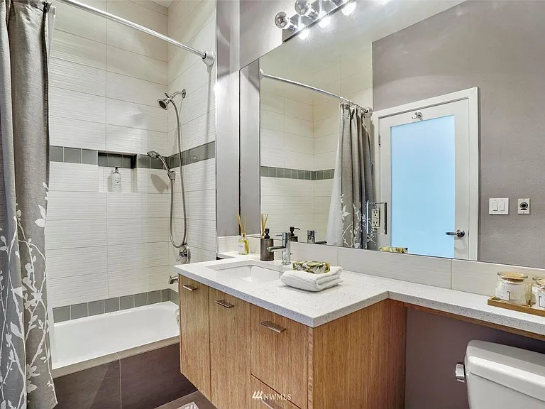 303 E Pike St #509 — Photo 6
