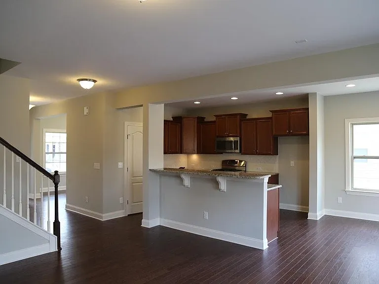 836 Poplar St — Photo 21