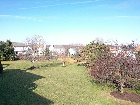 3rd image of 301 Wintercreek Cir