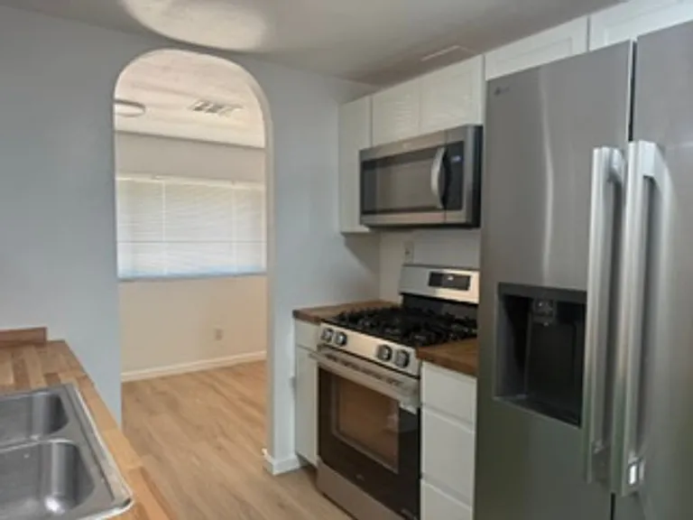 6820 N Blue Blvd — Photo 27