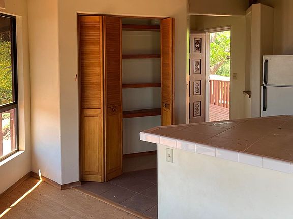 3rd image of 315 Onioni Dr