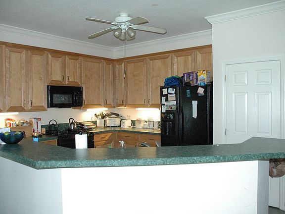 3rd image of 204 Stonington Way