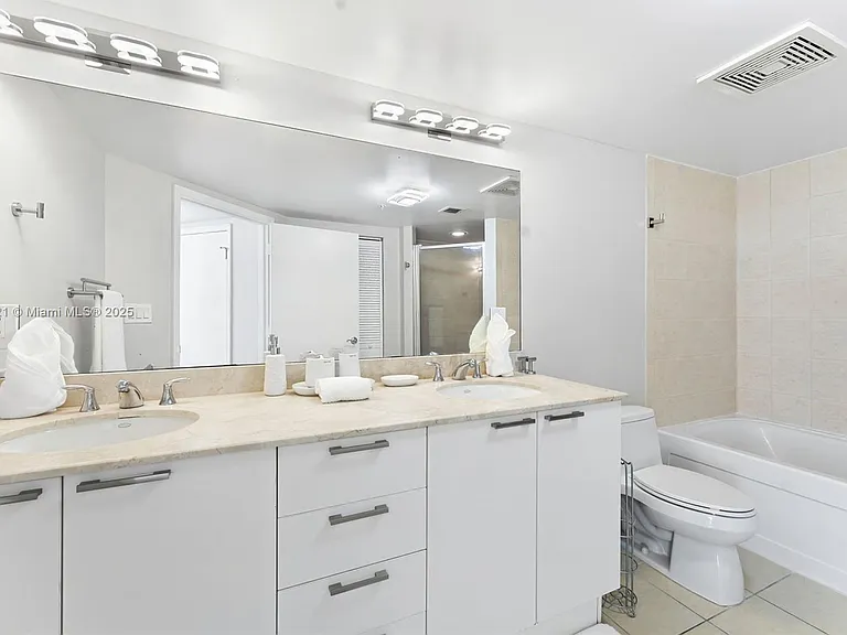 16699 Collins Ave #2810 — Photo 10