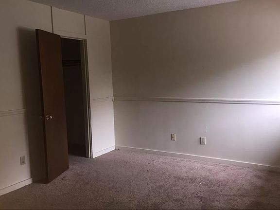 3rd image of 3134 Tyndall Dr
