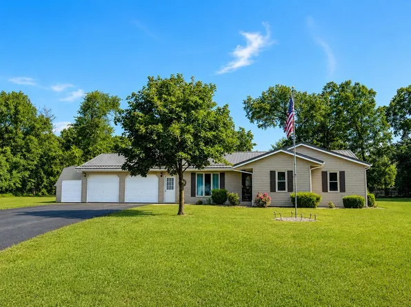 2105 S Tribue Dr, Knox, IN 46534