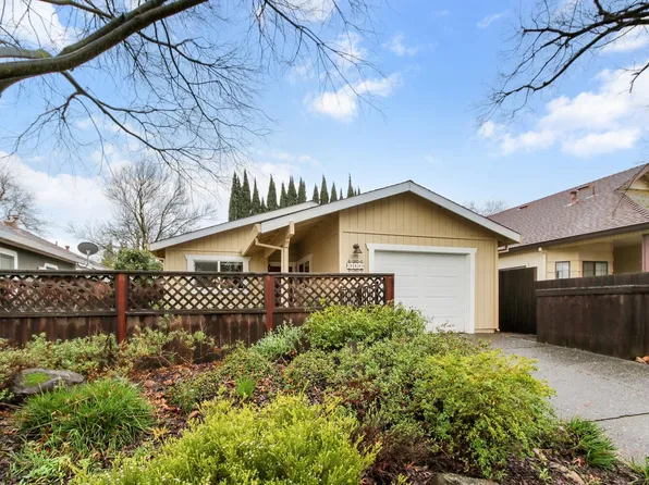 2144 Calaveras Ave, Davis, CA 95616