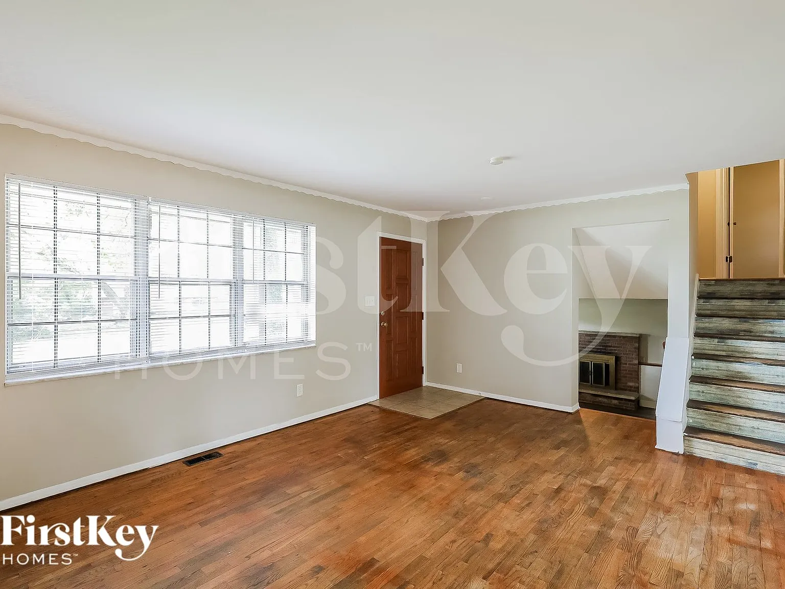 3 bed, 2.0 bath, 1494 sqft, $1,735 — Photo 2