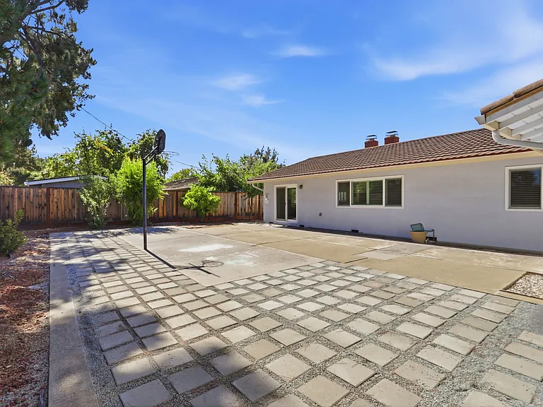 19397 Eric Dr — Photo 37