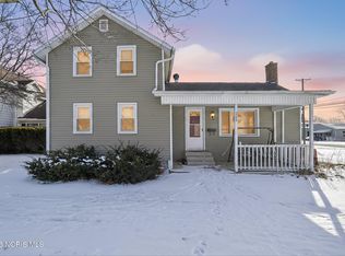 263 W Chestnut St, Wauseon, OH 43567