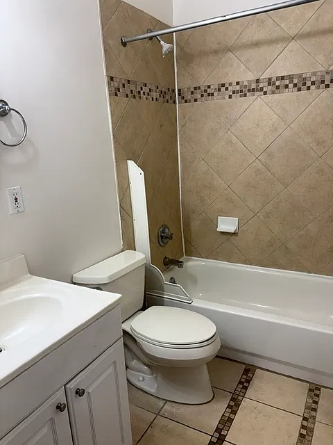 2 bed, 1205 sqft, $3,600 — Photo 3