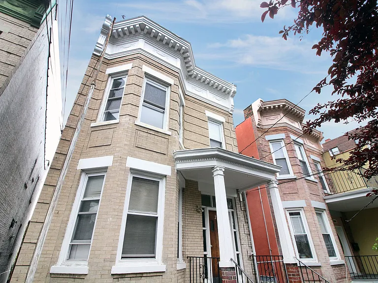 2317 Lyon Ave #1 — Photo 15