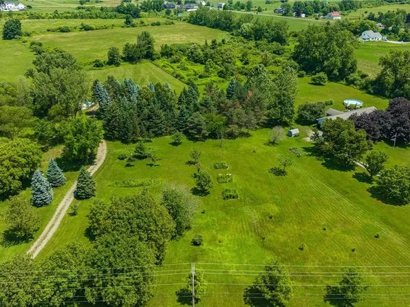 5394 Wells Curtice Rd #20, Canandaigua, NY 14424