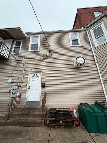 747 S Pershing Ave #2 Photo 1