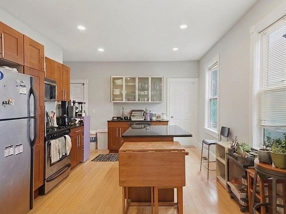 2nd image of 26 Chestnut Ave #1