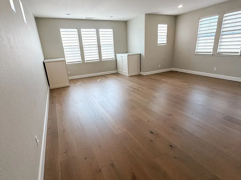 6238 Murdock Way — Photo 32