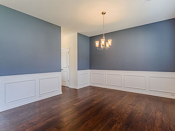 2nd image of 309 Cabot Hill Ln