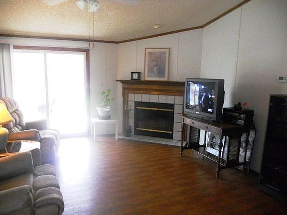 3rd image of 20540 SE 95th St
