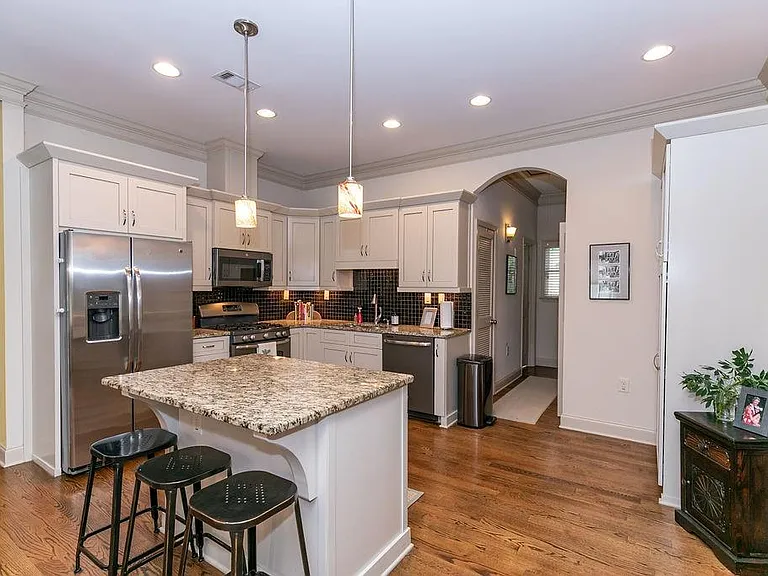 1084 Sanders Ave SE #A — Photo 7
