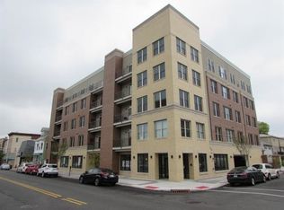 186-194 Broadway #303, Bayonne, NJ 07002
